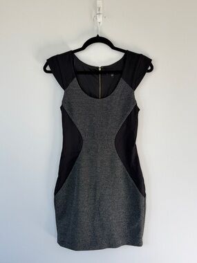 Express Two-Tone Cap Sleeve Sheath Dress in Charcoal and Black